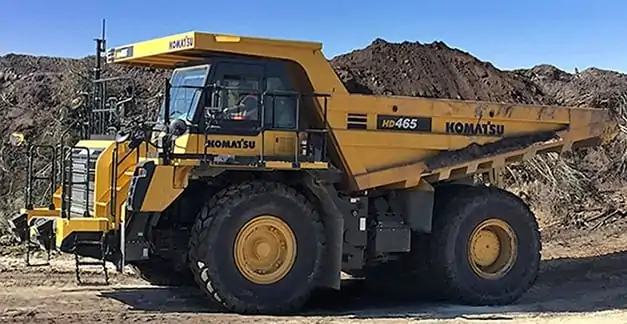 31Komatsu HD465-7 (1)