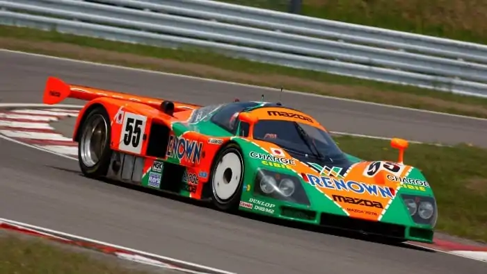 15Mazda 787B (1)