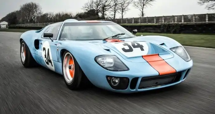 16Ford GT40 (1)