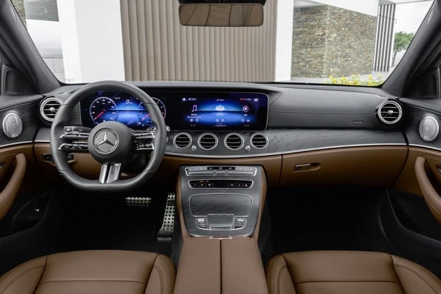 Ультрасовременный руль для нового Mercedes-Benz E-Class