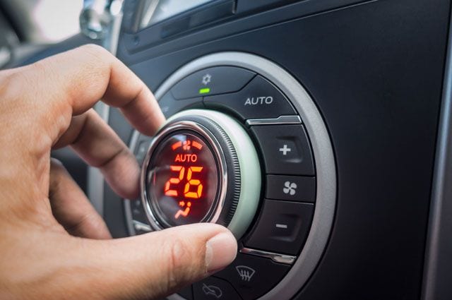 Какова наиболее подходящая температура в салоне автомобиля?