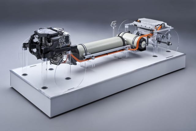 Почему BMW заменила водородный двигатель на топливные элементы?