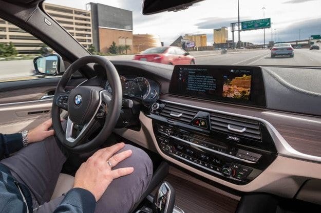 Тест драйв BMW представляет первую беспилотную модель в 2021 году.