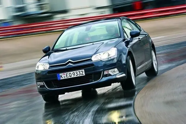 Тест драйв Citroen C5: ковер-самолет