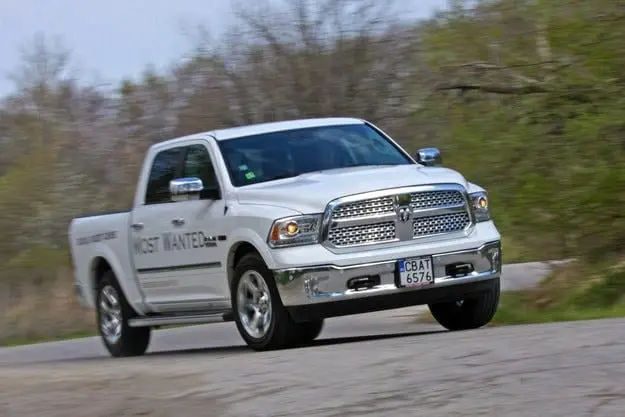 Тест драйв Dodge Ram 1500 EcoDiesel: Рога вперед