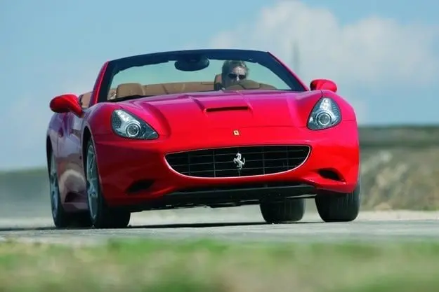 Тест драйв Ferrari California: раздвоение личности