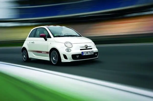 Тест драйв Fiat 500 Abarth: чистый яд