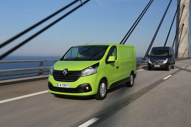 Тест драйв легкие грузовики Renault: Путь лидера