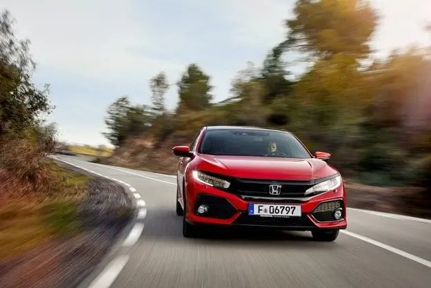 Тест драйв Honda Civic с впечатляющей безопасностью