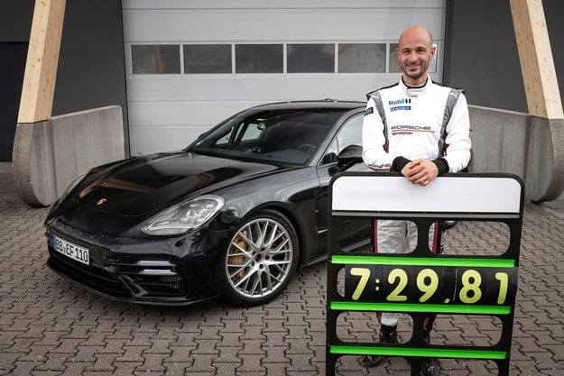 Обновленный Porsche Panamera установил рекорд
