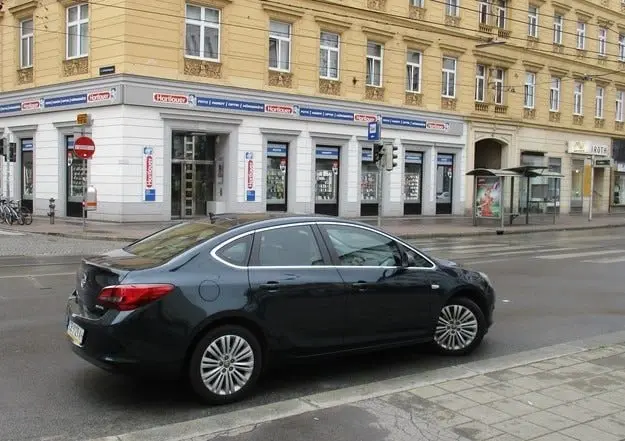 Тест драйв Opel Astra 1.4 Turbo LPG: В Вену и обратно