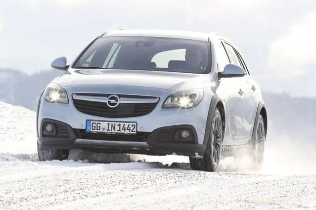 Тест драйв Opel Insignia Country Tourer 2.0 CDTi AWD: универсальный истребитель