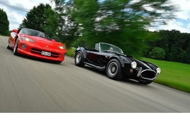 Shelby Cobra 427, Dodge Viper RT / 10: S грубая сила