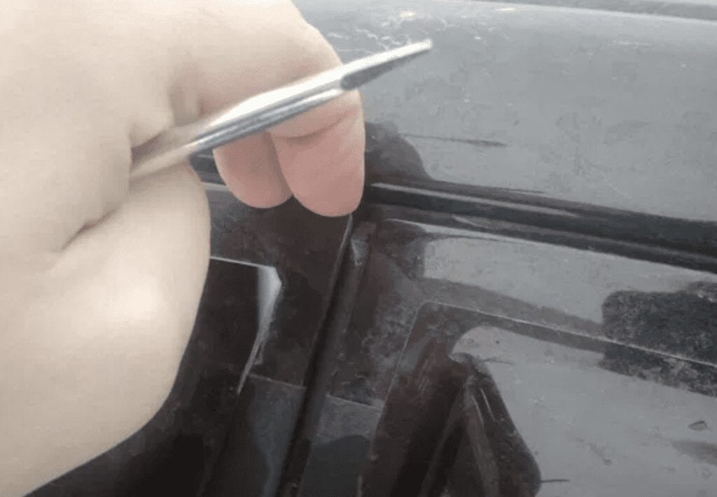 Вот как открыть дверь автомобиля без ключа