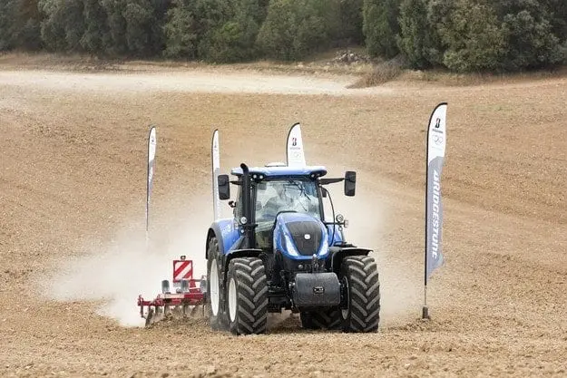 Тест драйв Bridgestone VX-TRACTOR