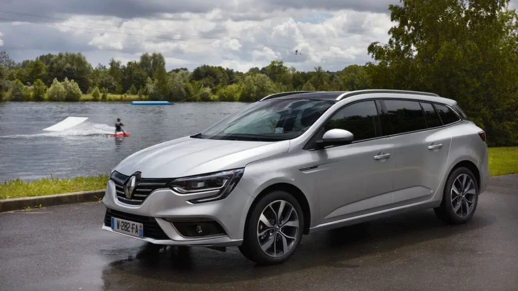 Тест драйв Renault Megane Grandtour dCi 130: сбалансированный игрок