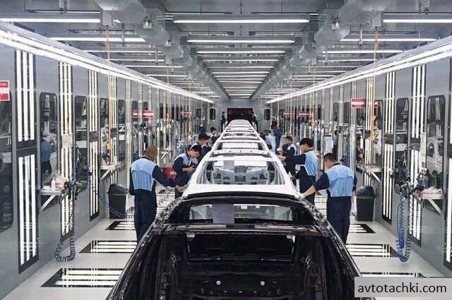 Презентация нового автомобиля Mercedes-Benz C-Class в Китае.