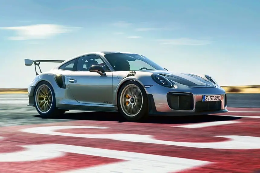 Тест драйв Porsche 911 GT2 RS: Божественное безумие