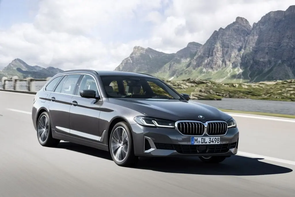 Тест драйв BMW 520d / 530d Touring: альтернатива