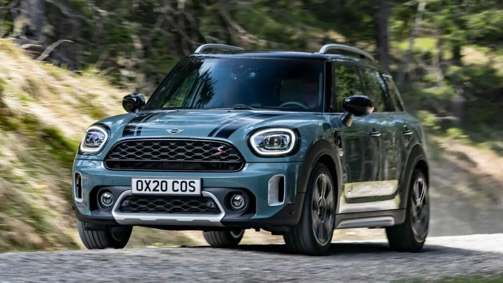 Тест драйв MINI Countryman Cooper SE: положительный заряд