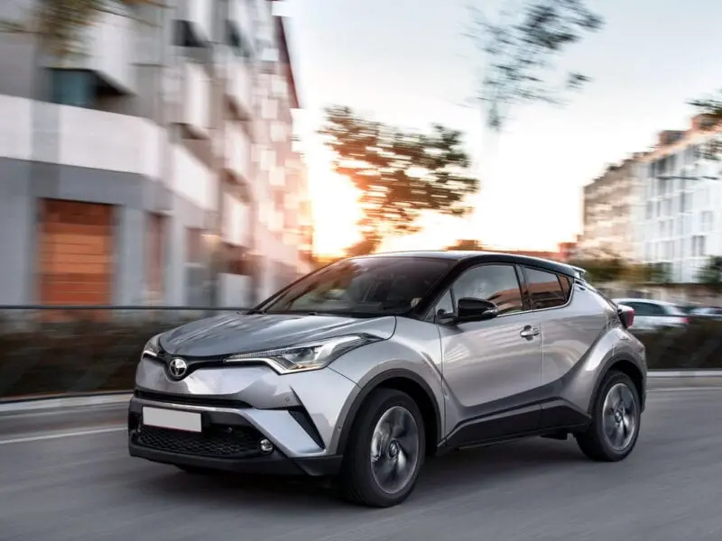 Тест драйв Toyota C-HR: Заточка лезвия