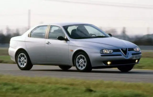 5 причин покупать или не покупать Alfa Romeo 156