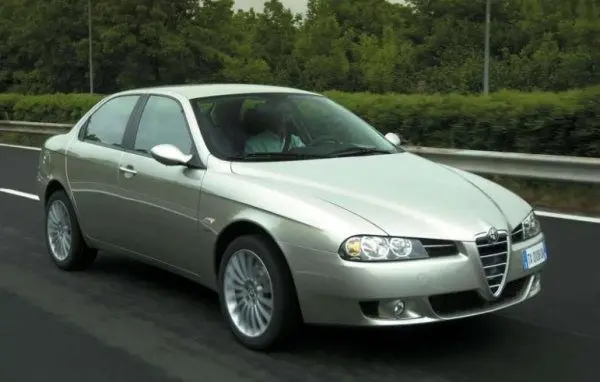 5 причин покупать или не покупать Alfa Romeo 156