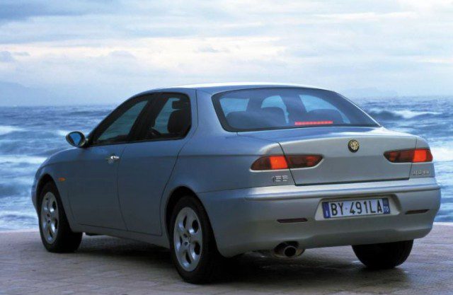 5 причин покупать или не покупать Alfa Romeo 156