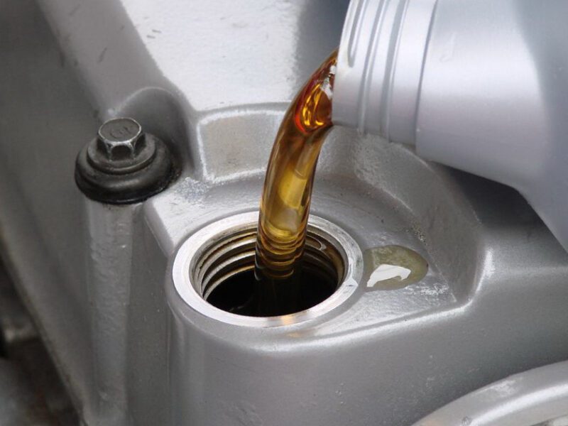 Нужна ли промывка двигателя при замене масла и как промыть двигатель?