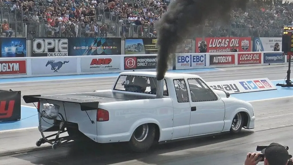 Особенности соревнования Drag Racing