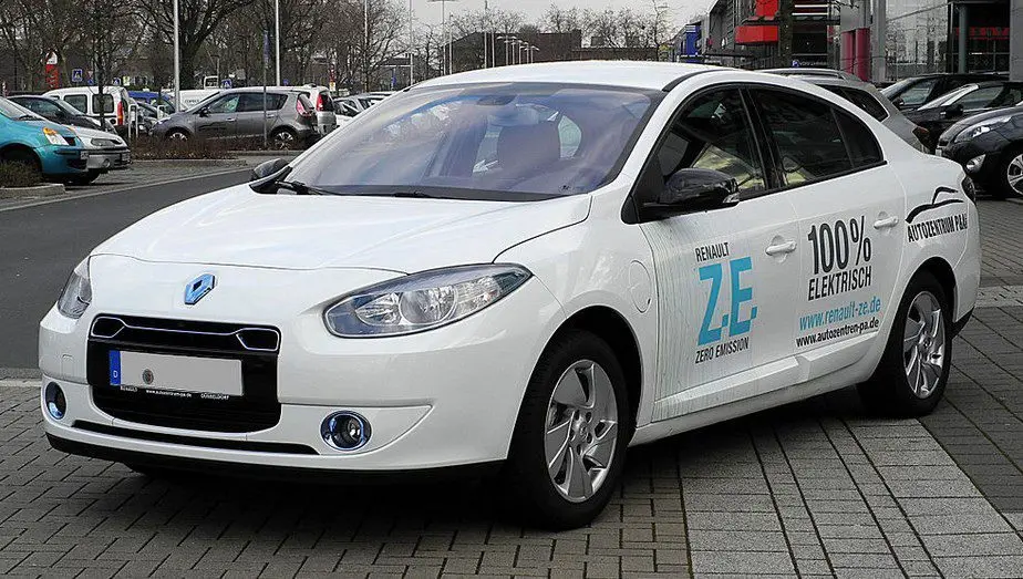 Тест драйв Электрический Renault Fluence ZE