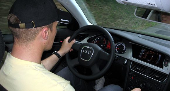 Тест: Audi A4 2.0 TDI - 100% Audi! - Автосалон