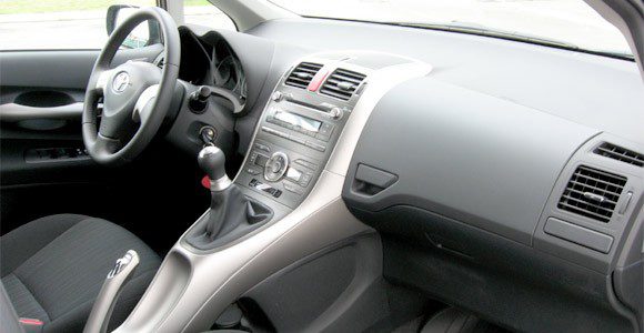 Тест: Toyota Auris 1.4 D-4D - Hit to Europe - Автомагазин