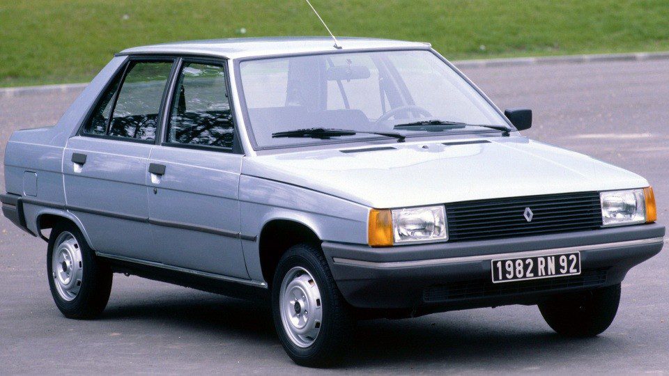 История автомобильной марки Renault