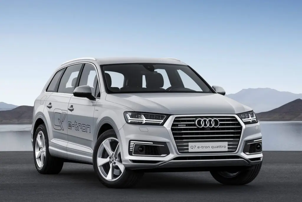 Audi Q7 e-tron quattro 2017