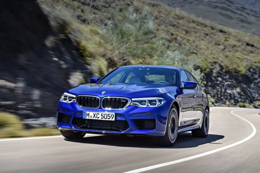 BMW M5 Sedan (F90) 2017