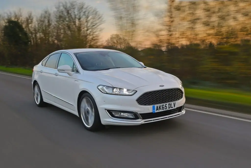 Ford Mondeo Vignale Sedan 2015