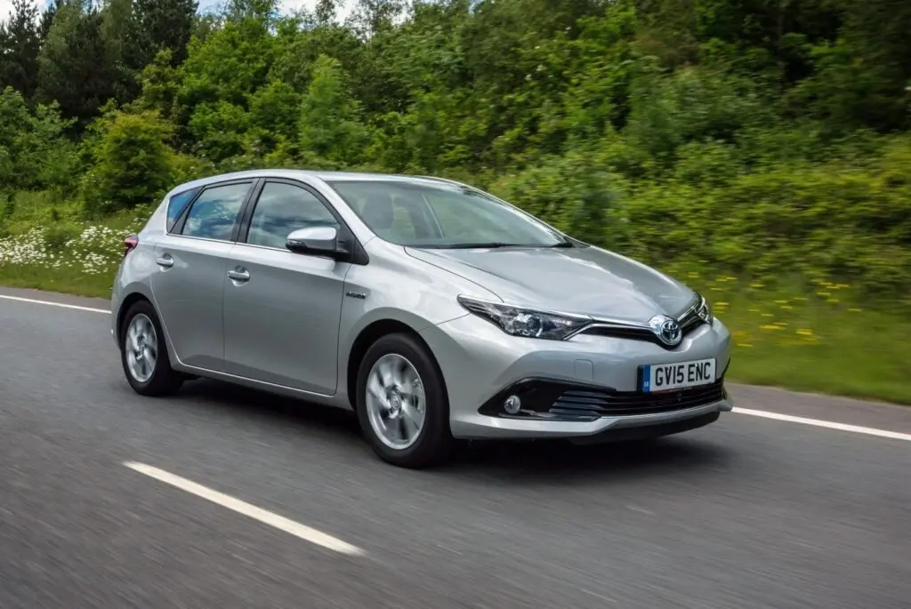 Toyota Auris Hybrid 2015