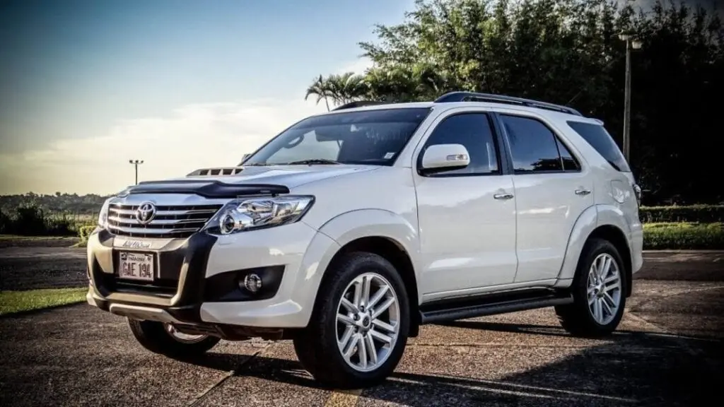 Toyota Fortuner 2015