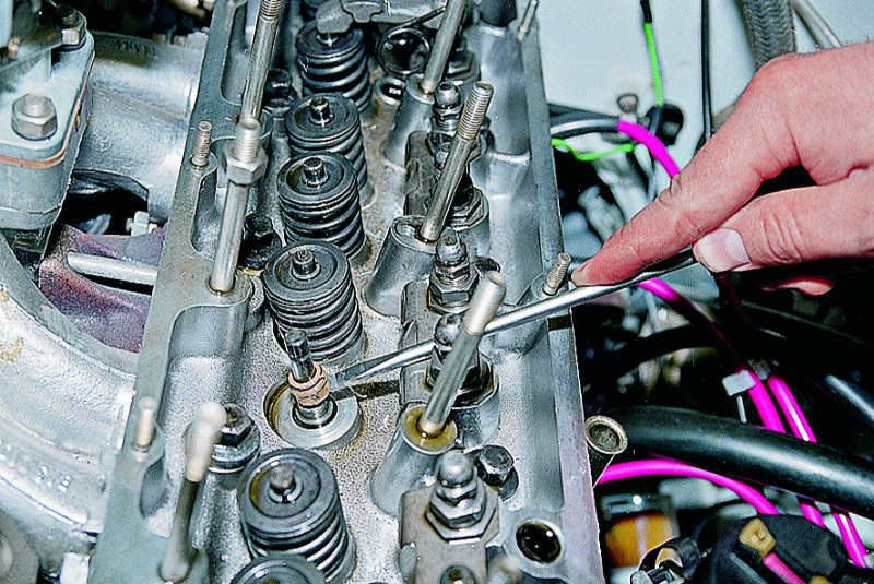 Замена маслосъемных колпачков двигателя авто – признаки износа и советы