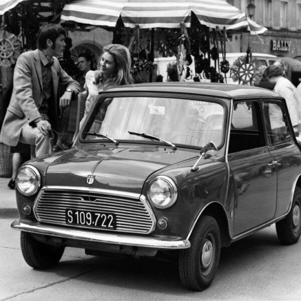 История автомобильной марки MINI