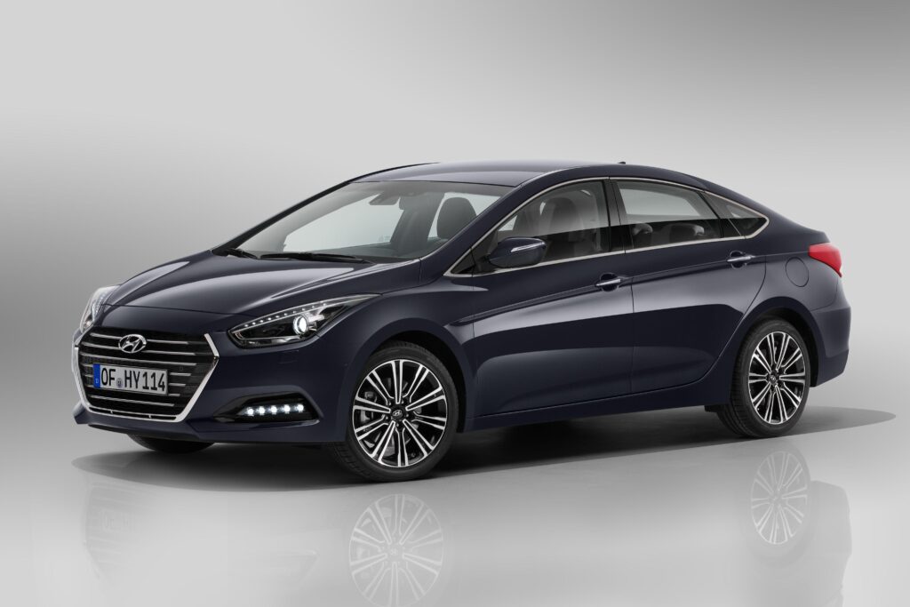 Hyundai i40 Sedan 2015 especificaciones, precio, foto