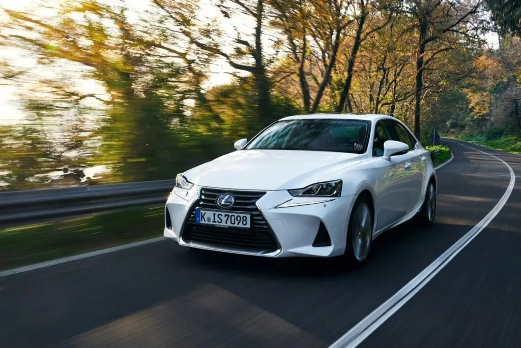 Lexus IS 300h 2017