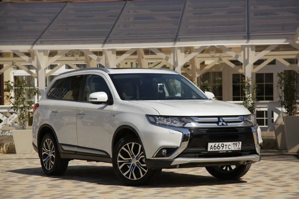 Mitsubishi Outlander 2015