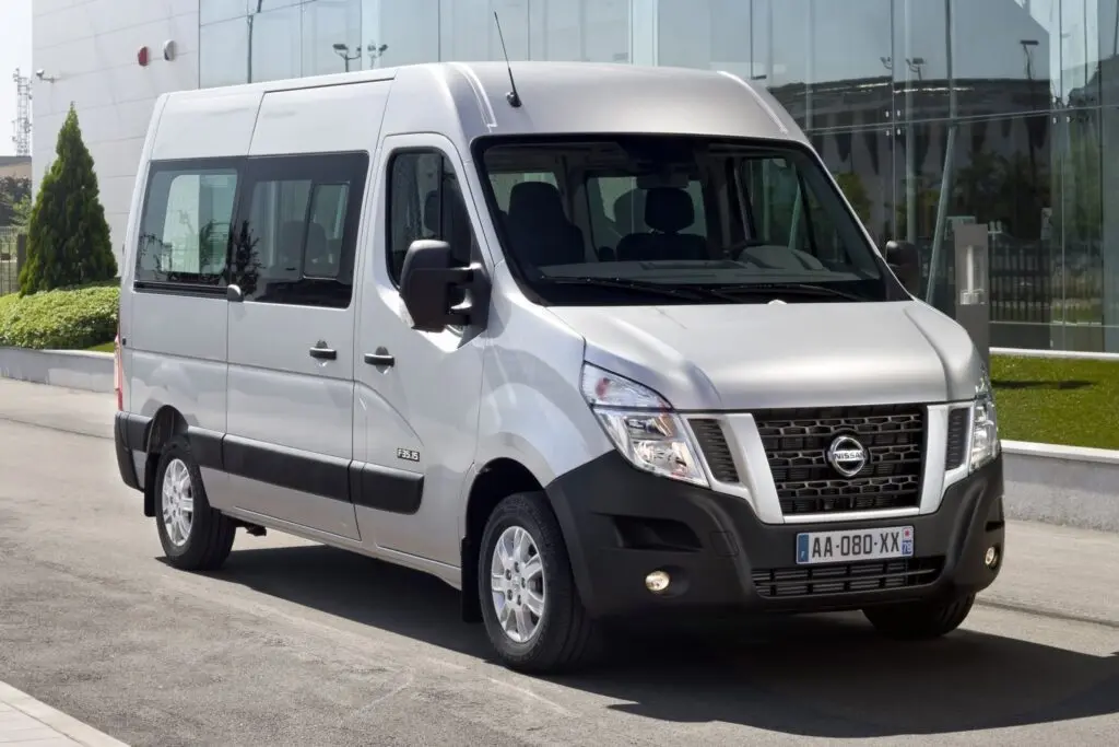 Nissan NV400 Combi 2011