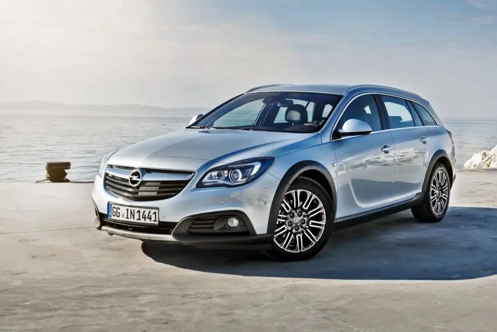 Opel Insignia Country Tourer 2013