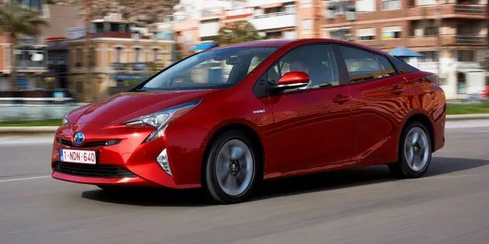 Это изображение имеет пустой атрибут alt; его имя файла - toyota-prius.jpg