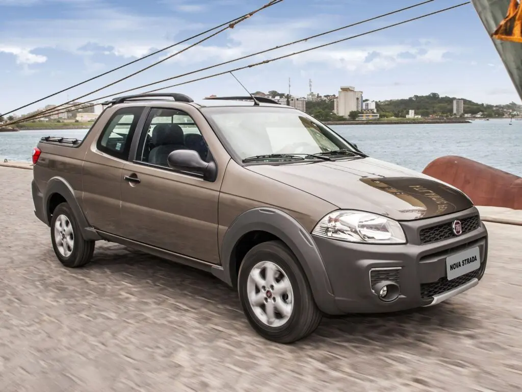 Fiat Strada Working CD 2013