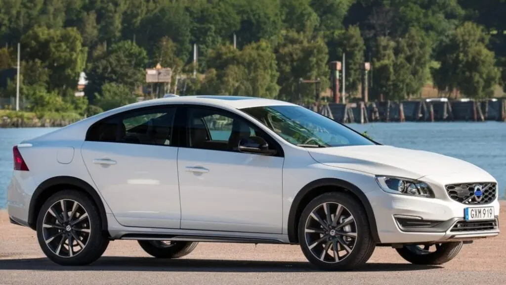 Volvo S60 Cross Country 2015