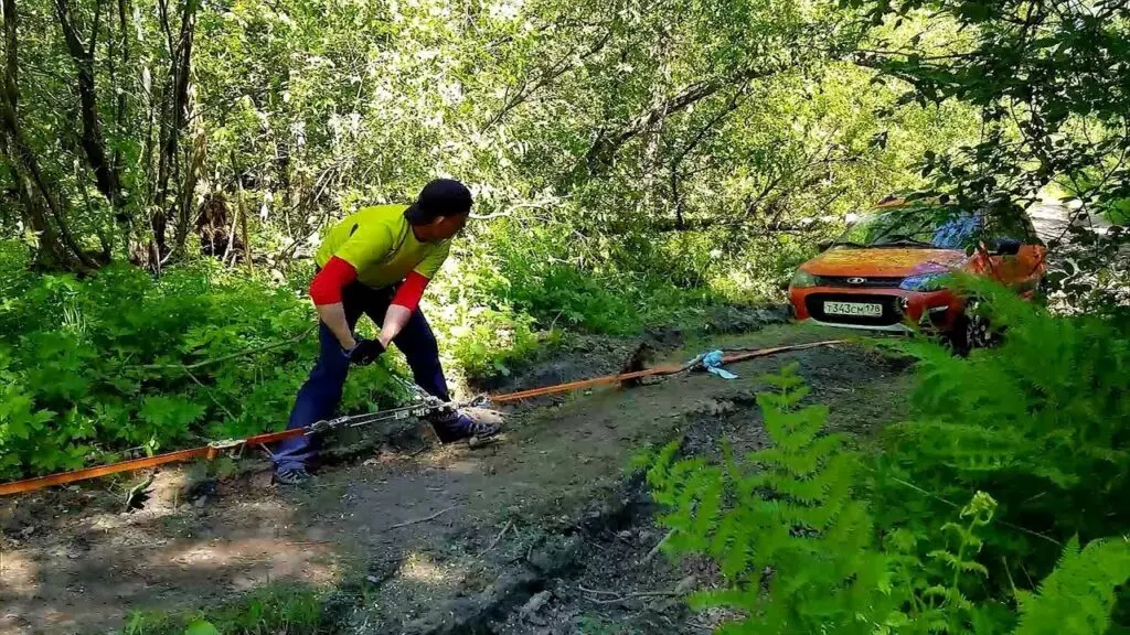 Автомобильные лебедки: виды, назначения, критерии выбора